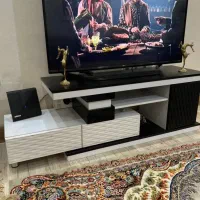 میز تلویزیون در حد نو