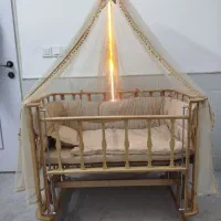 تخت کنار مادر  نو نو مارک آنجل لند