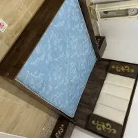 تخت دو نفره بدون تشک دوتا پاتختی و دراور واینه