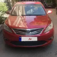 چانگان EADO قرمز