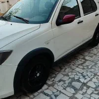 کوئیکRمدل۱۴۰۰در حد فوری