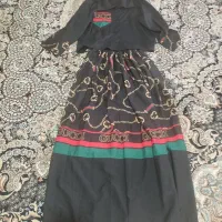 یه دست بلوزودامن حتی یه بارم نپوشیدم