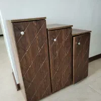 جاکفشی و میز ال سی دی