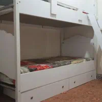 تخت خواب دوطبقه همراه دوتشک وروتختی