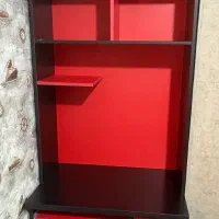 میز تحریر و کامپپیوتر