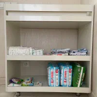 میز تعویض نوزاد همراه با تشک مخصوص کاملا نو