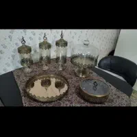 مقداری ظرف و استکان