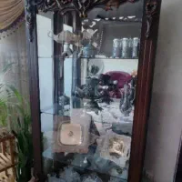 میز تلویزیون و ویترین و آینه شمعدان