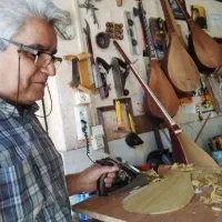 دوتار|سازهای سنتی|مشهد, استاد یوسفی (شهرک غرب)|دیوار