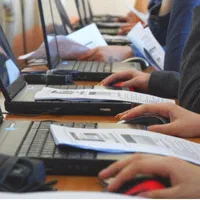 آموزش اصولی کامپیوتر و حسابداری و زبان در آموزشگاه