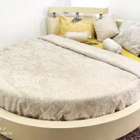 تخت گرد دو نفره