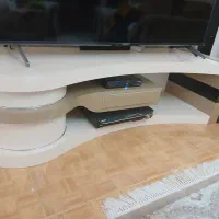 میز تلویزیون هایگلاس و مدرن