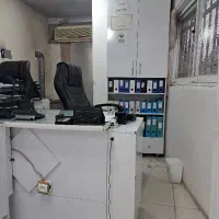 به یک نیروی ابدار چی و نظافت