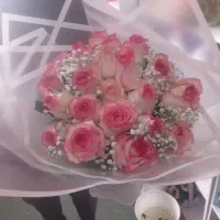 رز هلندی فقط پنجاه هزار تومان تزئین جدا حساب میشه