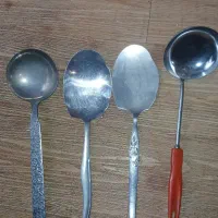 ملاقه و کفگیر و قندان
