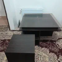 میزجلومبلی بزرگ همراه یه عسلی چوب