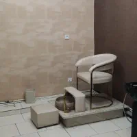 پدیکور پرده ساعت صندلی