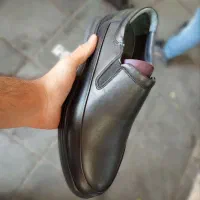 کفش تمام چرمی ضمانت‌ ثبت قانونی آستر رویه گاوی یک