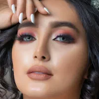 میکاپ و شنیون در بهارستان و فولادشهر  فقط ۲ تومن