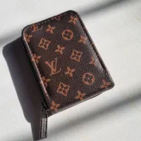 کیف مدارک قهوه ای گمشده