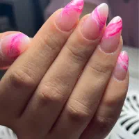 کاشت ناخن با تخفیف ویژه(فردا)