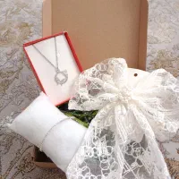 بدلیجات و اکسسوری های جذاب و شمع