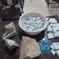 سنگ فیروزه گچی  کرمان کمیاب جهت رنگ احیا