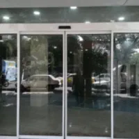 مغازه تجاری حاشیه خیابان معلم
