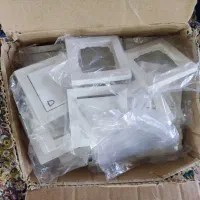 قاب دور کلید پریز