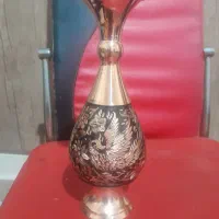 یک عدد گلدان مسی