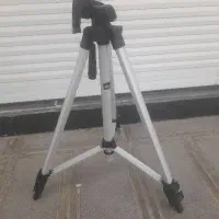 سه پایه دوربین