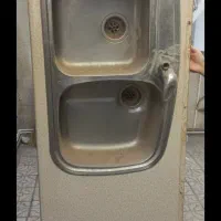 سینک ظرفشویی با وسایل