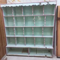 قفسه چوبی جادار بزرگ در رزن