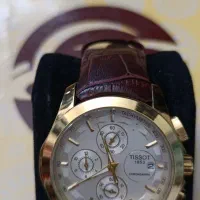 سه عدد ساعت،ماشین حساب و قفل