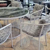 صندلی فضای باز و کافه