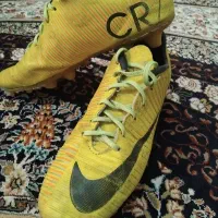 کفش فوتبال CR7