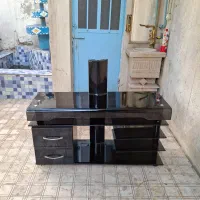 میز تلویزیون شیشه ای