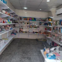 قفسه فلزی سفید