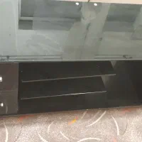 میز تلوزیون سالم تمیز.