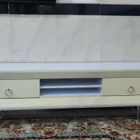 زیر تلوزیون