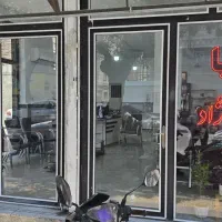 همکاردفتری خانم آشنابه کامپیوتر و روابط عمومی بالا