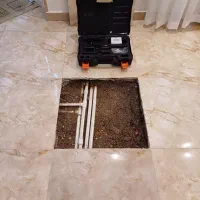 تاسیسات نشتیابی تخصصی شبانه روزی‌ بادستگاه رفع نم‌