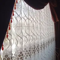 پرده سالن پذیرایی شیک و تمیز