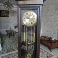 ساعت ایستاده در حد نو به فروش میرسد