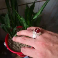 انگشتر عقیق سرخ کاملا دست‌ساز