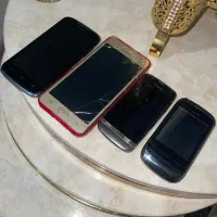 چند عدد گوشی