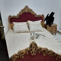 تخت خواب سلطنتی همراه با میزآرایش