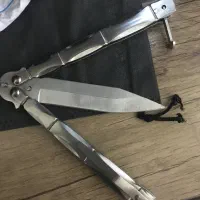 چاقو پروانه ای نقره ای