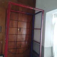 ویترین.جنس آهن.اندازه85*2