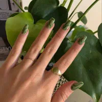 اصلاح صورت اسپا  ژلیس دست و پا کاشت مژه مرکز شهر